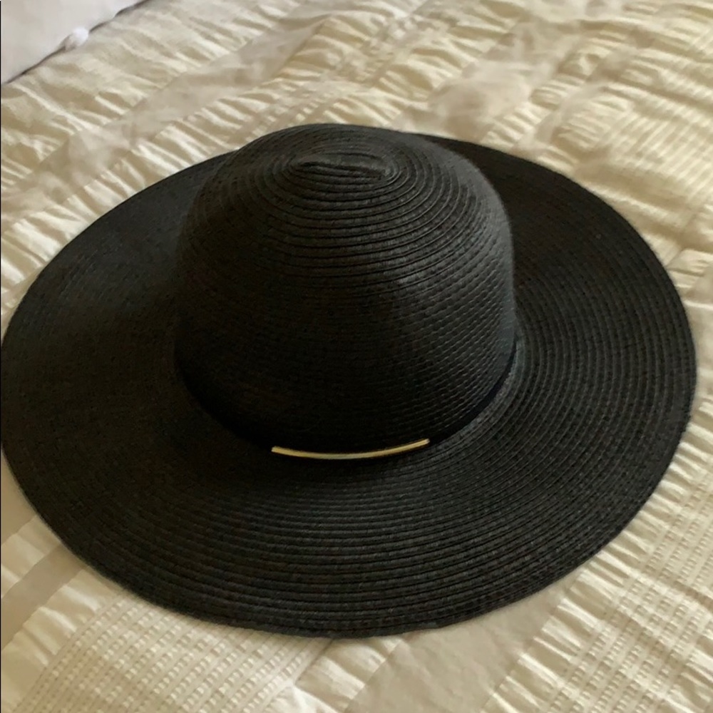 H&M Black Hat